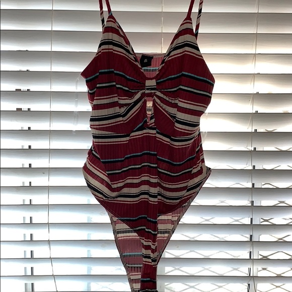 Body suite - Picture 1 of 4